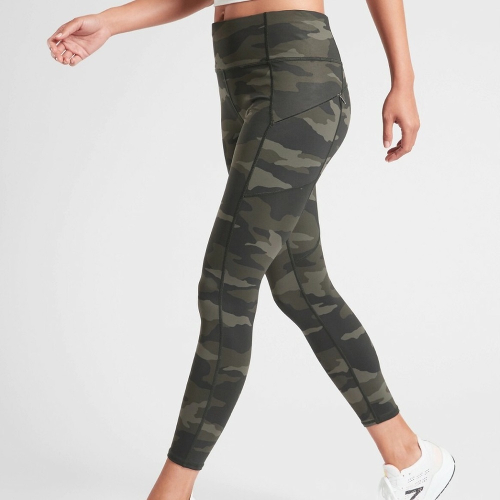 Athleta Camo Contender 7/8 Tight Powerlift Leggings